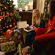 Illustration for article titled iSwitched At Birth/i: “Yuletide Fortune Tellers” / iThe Fosters/i: “Christmas Past”